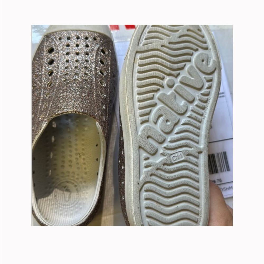 Native Jefferson bling size 11 natural color